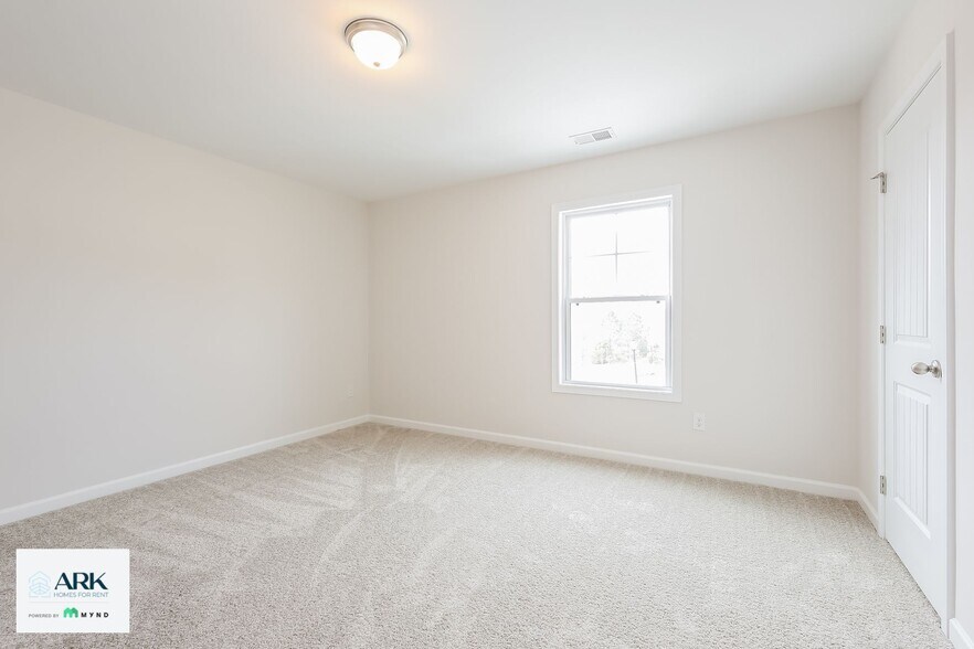 Building Photo - 617 Green Wigeon Rd