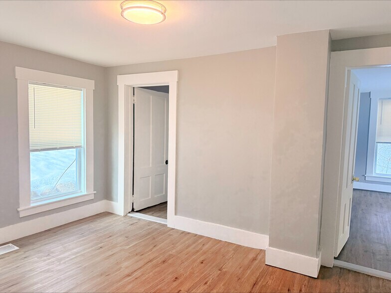 Building Photo - 1 West St