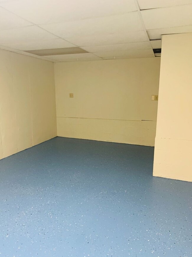 Building Photo - Gorgeous 3 Bedroom Single Family Home!