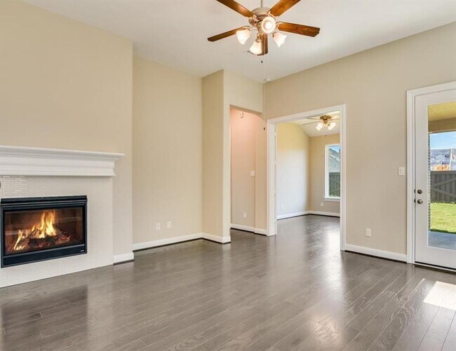 Building Photo - 907 Daffodil View Ct