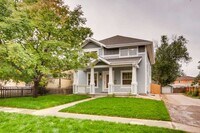 Building Photo - Spacious 5 BED Home for Lease
