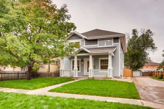 Primary Photo - Spacious 5 BED Home for Lease