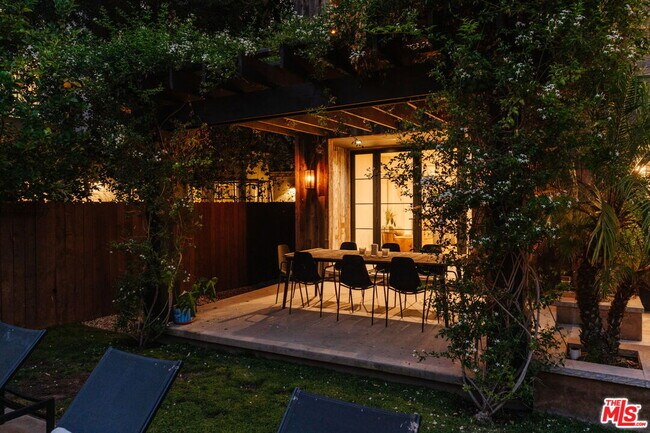 Building Photo - 11734 Huston St