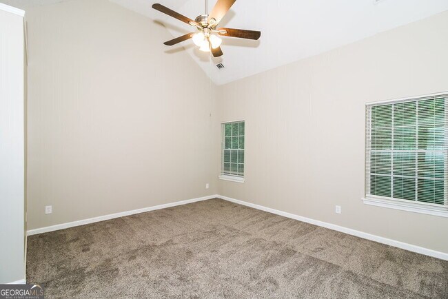 Building Photo - 230 Cinnamon Oak Cir