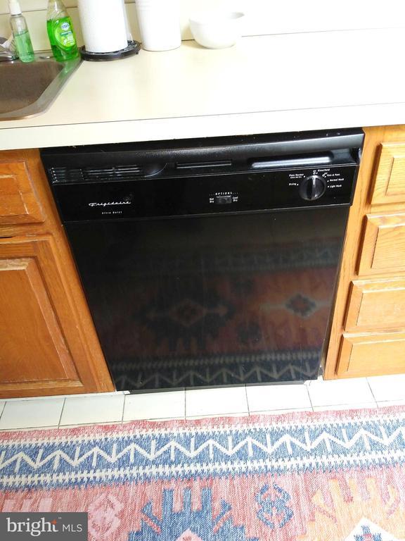 Building Photo - 2043 Mt Vernon St