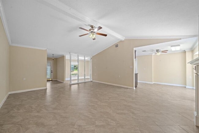 Building Photo - 5123 Shady Oaks Ln