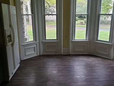 Building Photo - 243 W Locust St