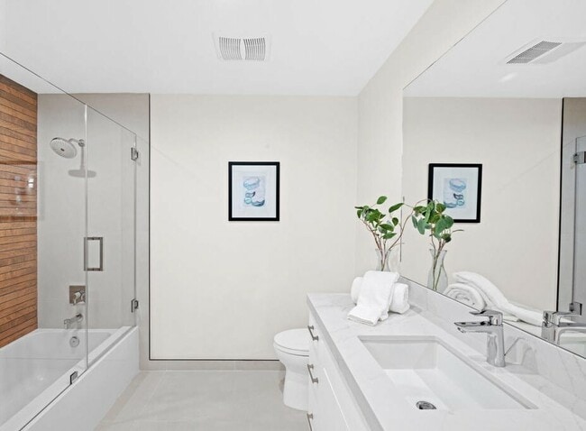 Building Photo - 1388 Ala Moana Blvd