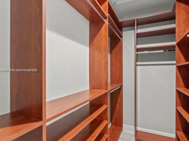 Building Photo - 1139 NE 3rd Ave