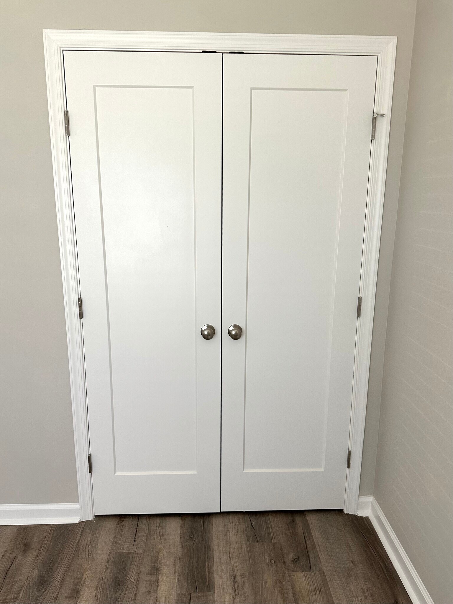 Double door closet - 2217 Kenwood Blvd SE