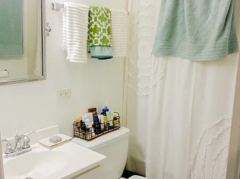 Building Photo - 1722 W Ohio St