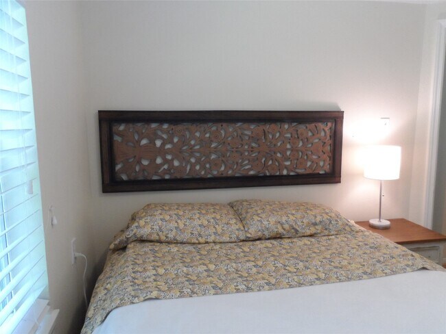 Building Photo - 13545 Northshore Loop