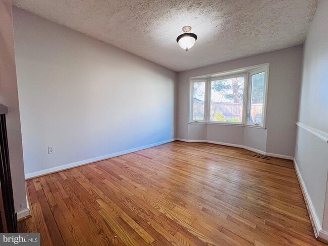 Building Photo - 305 Gundry Dr