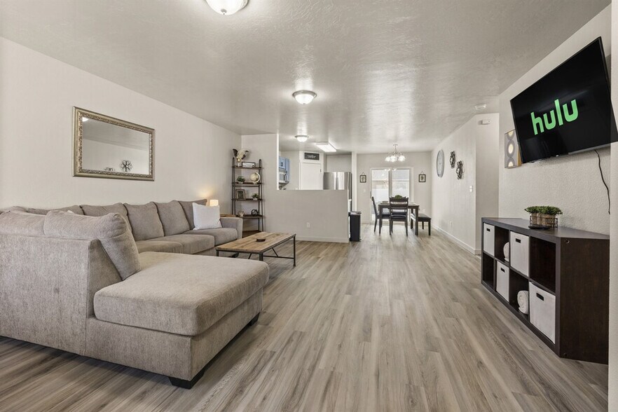 Building Photo - 11163 Silver River Loop