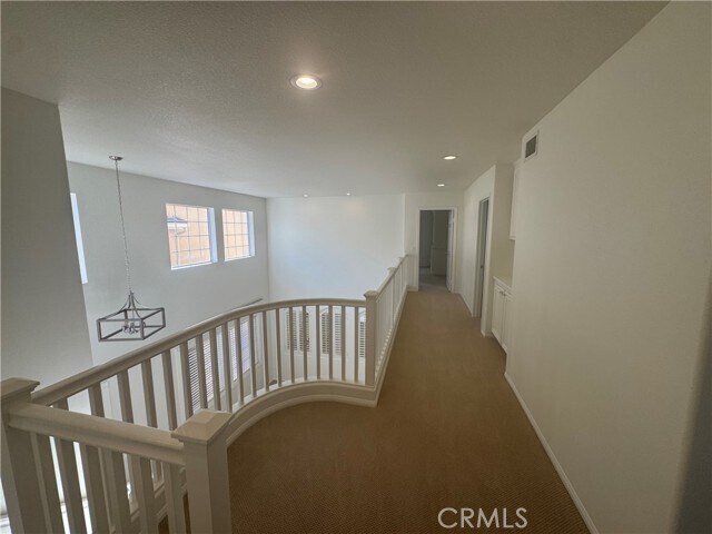 Building Photo - 27935 Hedgeline Dr