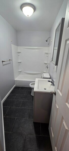 Building Photo - 44 Capitol St