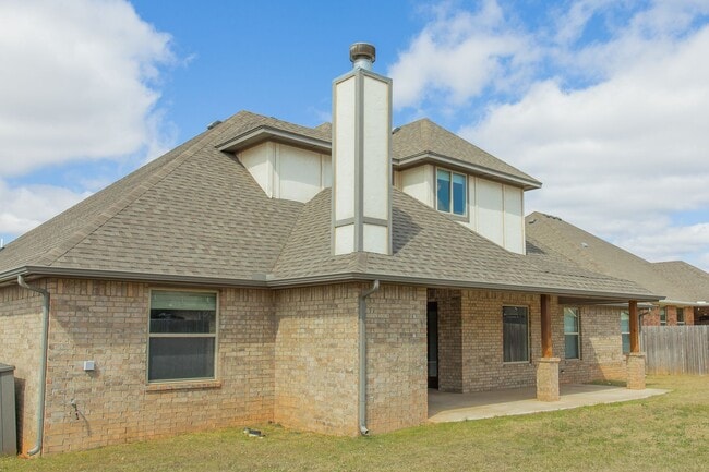 Building Photo - 3320 NW 187th Terrace