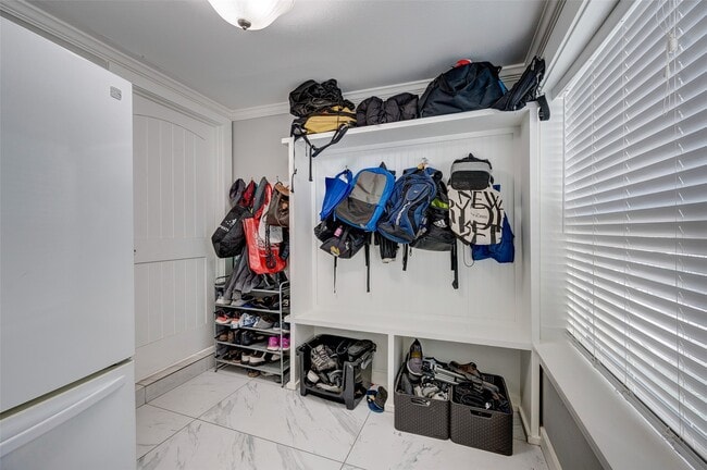 Building Photo - 5205 Irvington Blvd