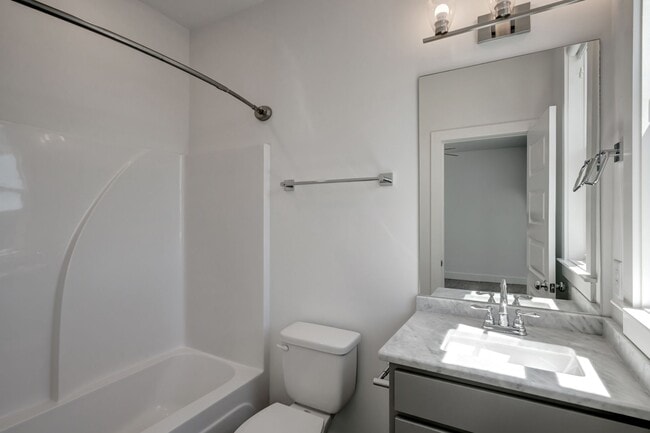 Building Photo - 798 Cottage Park Dr