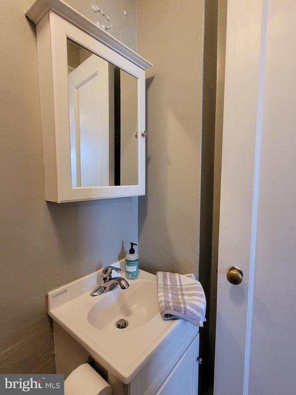 Building Photo - 2031 Locust St