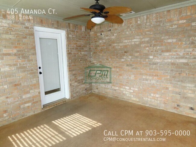 Building Photo - 405 Amanda Ct