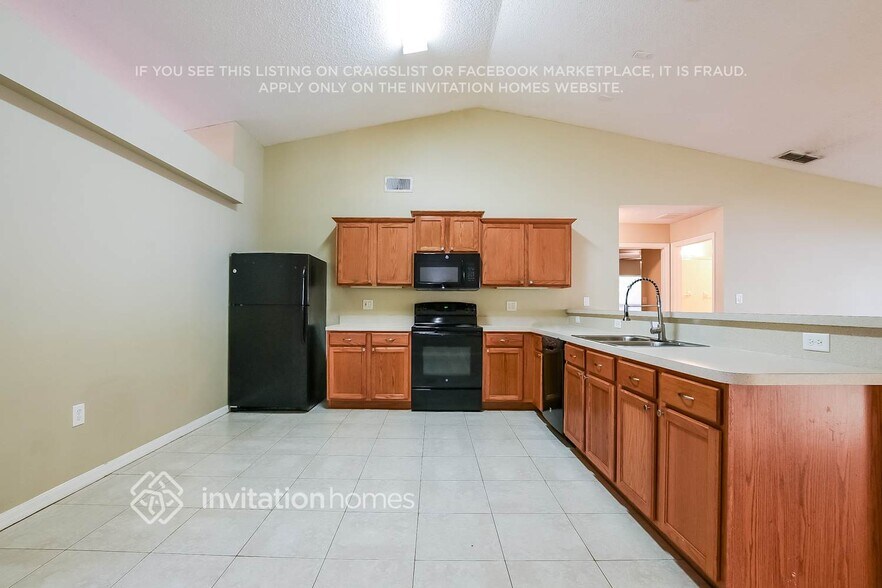 Building Photo - 6464 Betty Ave