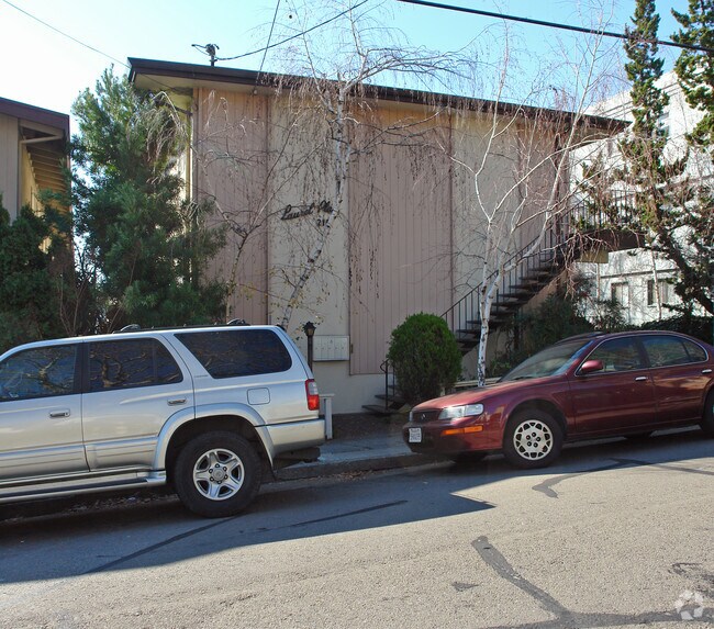 Primary Photo - 215 Laurel Pl