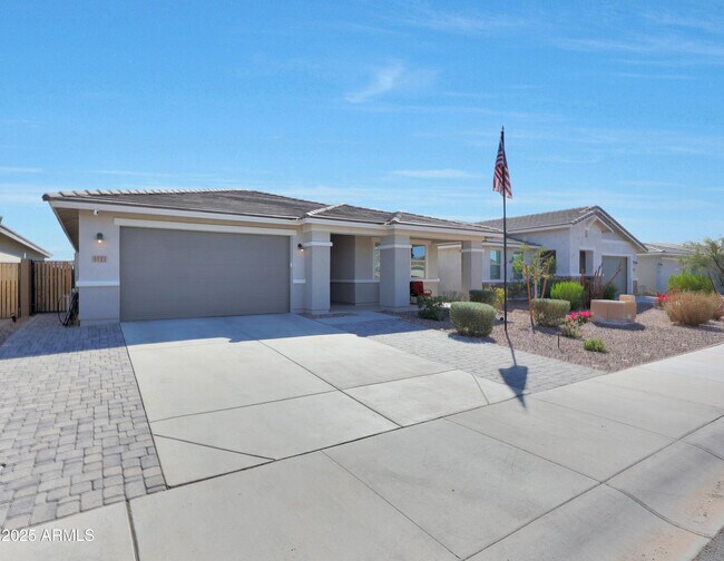 Primary Photo - 5121 N 181st Dr