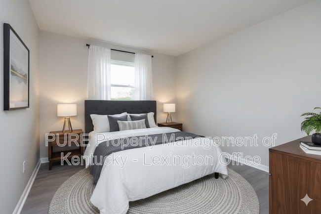 Building Photo - 1512 Shelburn Ct