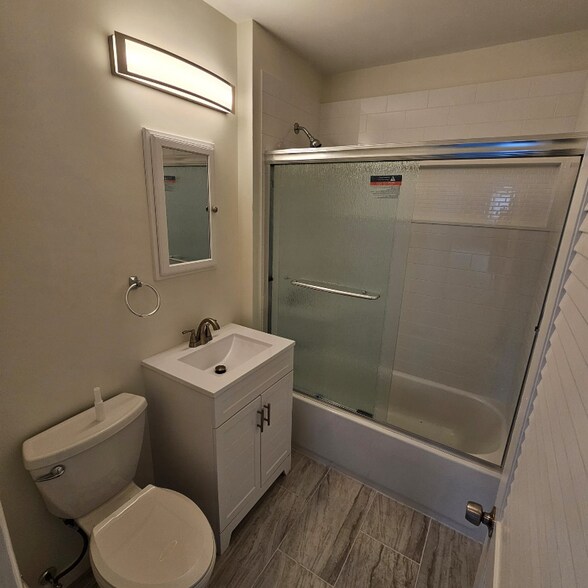 Building Photo - 70 Weston St