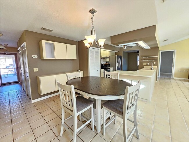 Building Photo - 2088 S Parkton Dr