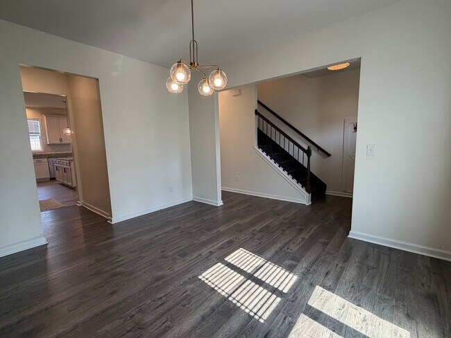 Building Photo - 1097 Sapphire Dr