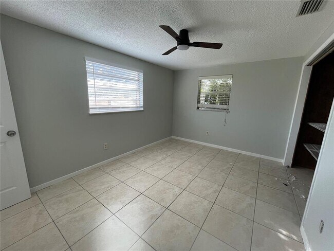 Building Photo - 1657 N Chickasaw Trail