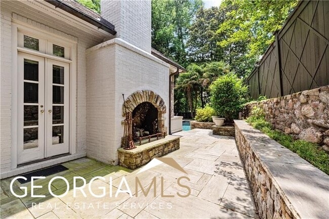 Building Photo - 2522 Habersham Rd NW