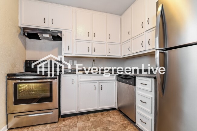 Building Photo - 3514 Harvest Ave