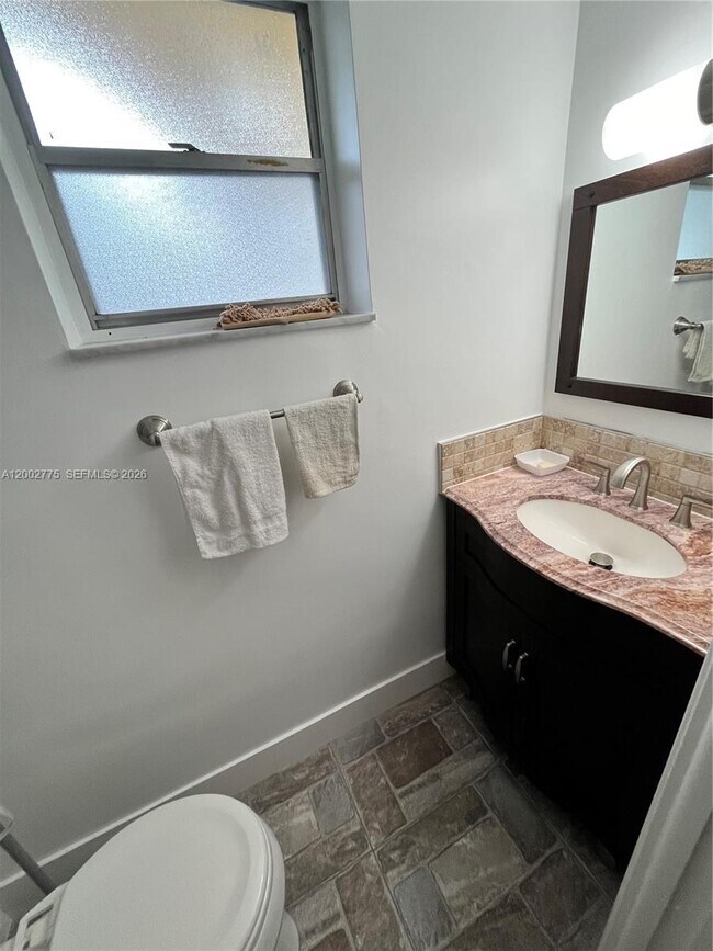 Building Photo - 2810 NE 201st Terrace