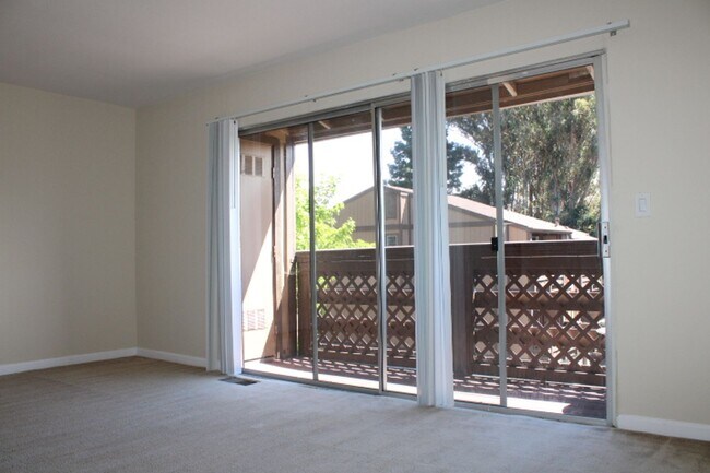 Building Photo - 507 Chabre Ct