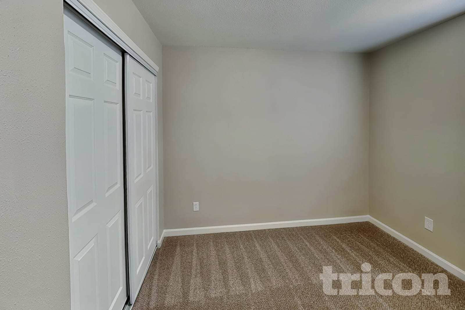 Building Photo - 758 Sinclair Dr
