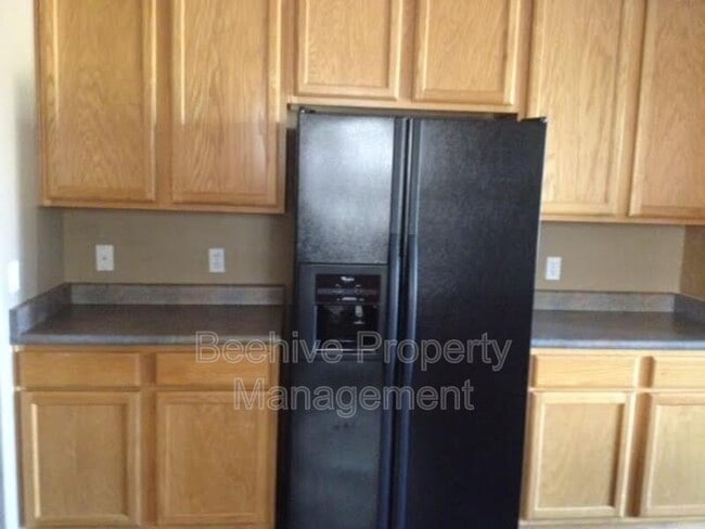 Building Photo - 1242 D St