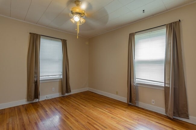 Building Photo - COLLEGE PRE-LEASING