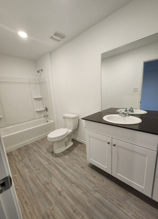 Building Photo - 4-bed, 2-bath gem in Hidden Trails- Bulverde TX- 4/2/2-6013 Companion Loop