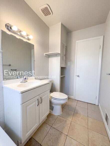 Building Photo - 14806 Bryan Ct