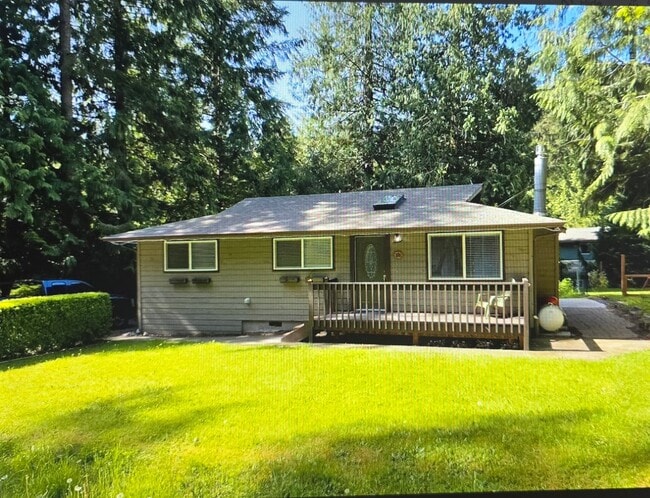 Primary Photo - Charming Sudden Valley home with large fla...