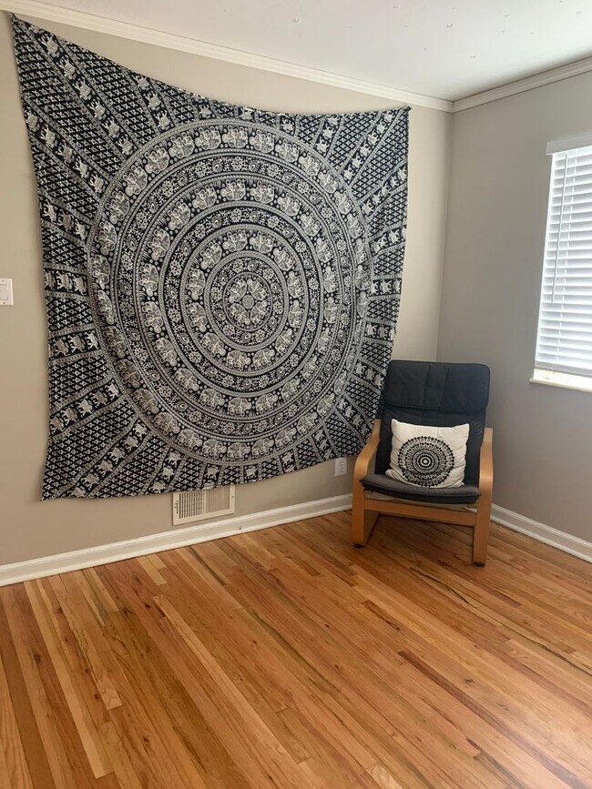 Building Photo - Gorgeous Home in Bountiful!