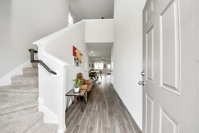 Building Photo - 2473 Carp Dr