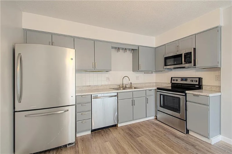 Building Photo - 9009 E 85th Terrace