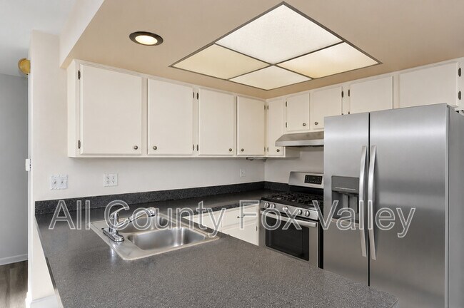Building Photo - 2064 N Ginger Creek Dr