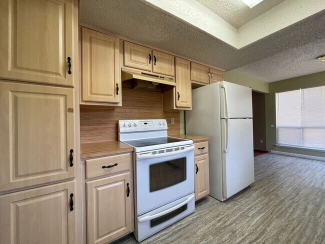 Building Photo - 4502 Whitmire Ln