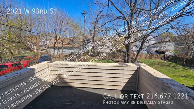 Building Photo - 2021 W 93rd St