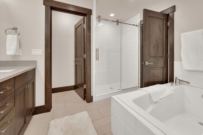 Building Photo - 6357 E 820 S